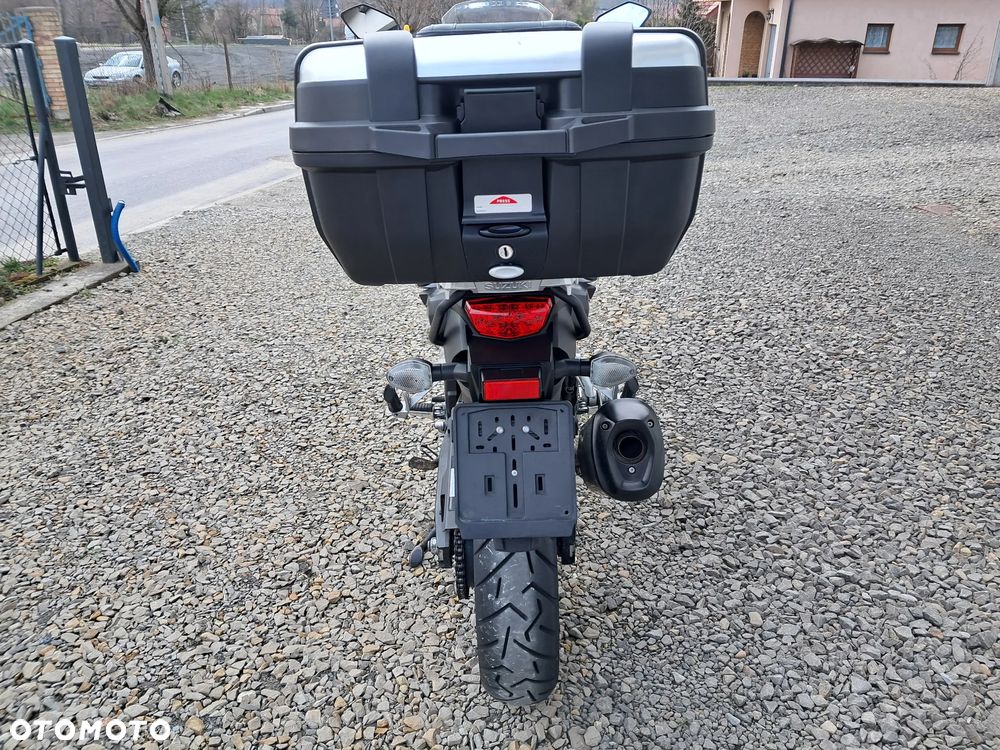 Suzuki V-STROM - 12