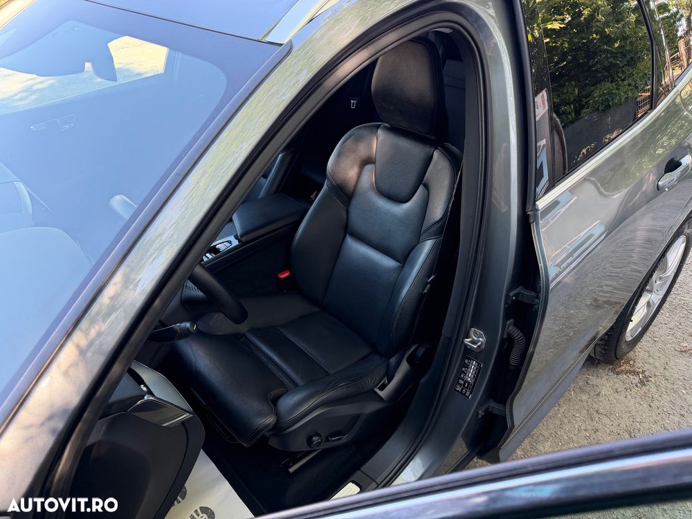 Volvo XC 60 D4 Geartronic Momentum Pro - 14