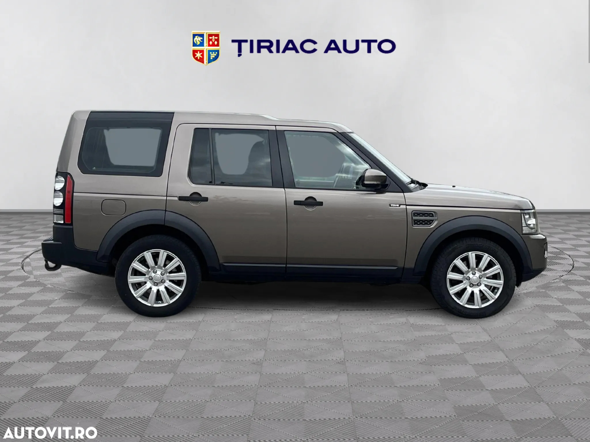 Land Rover Discovery 4 3.0 TDV6 S Aut - 6