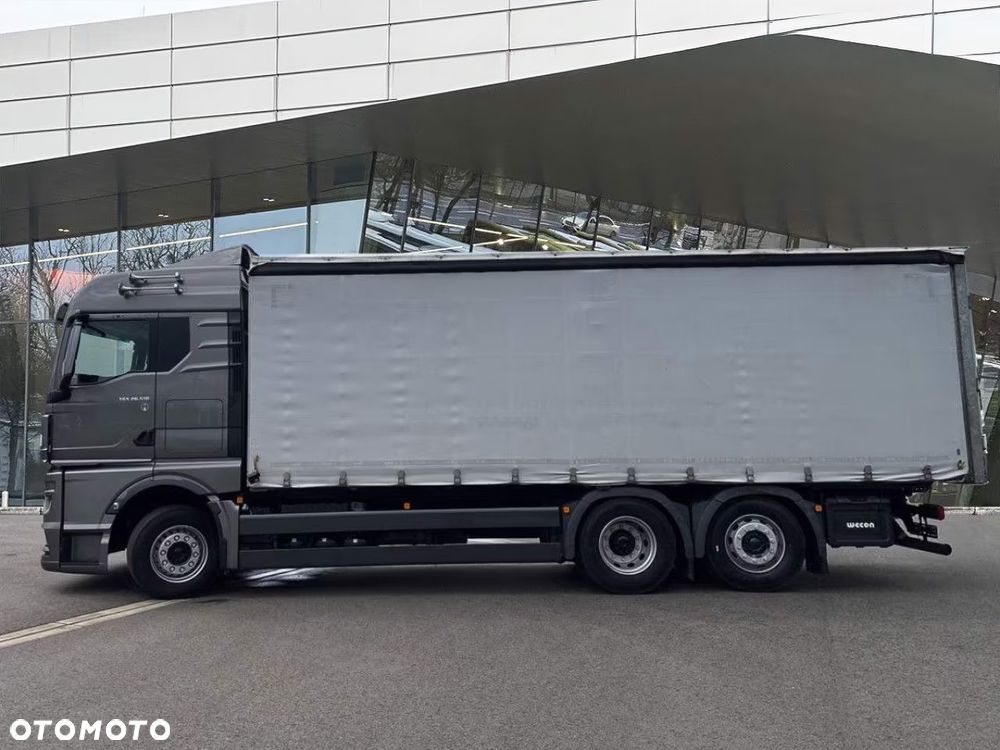 MAN TGX 18.430 XLX firana 7,40 - 2