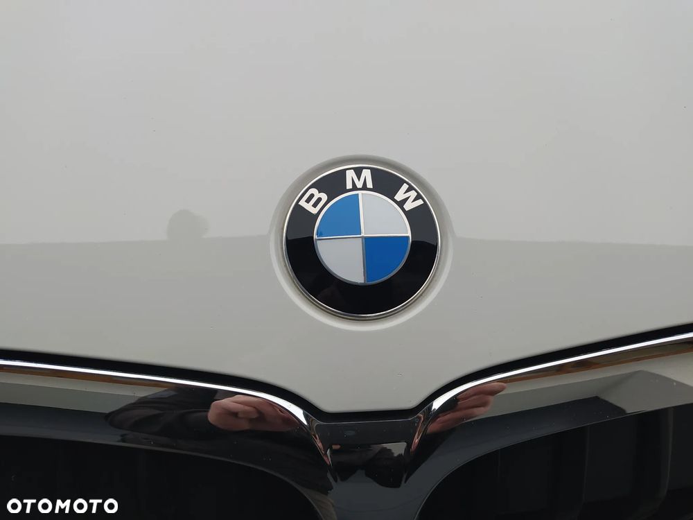 BMW Seria 3 330i Sport Line - 7