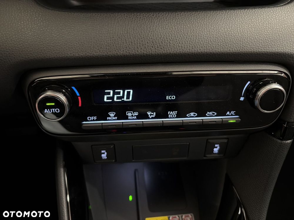 Toyota Yaris Hybrid 1.5 Style - 19