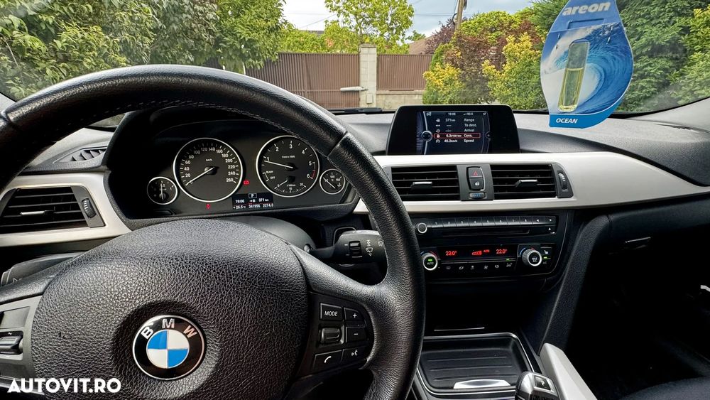 BMW Seria 3 318d Aut. - 9