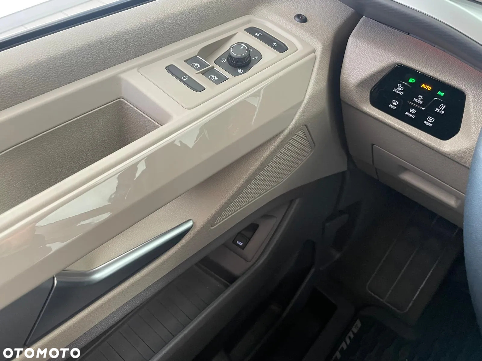 Volkswagen Multivan 2.0 TSI L2 Style DSG - 13