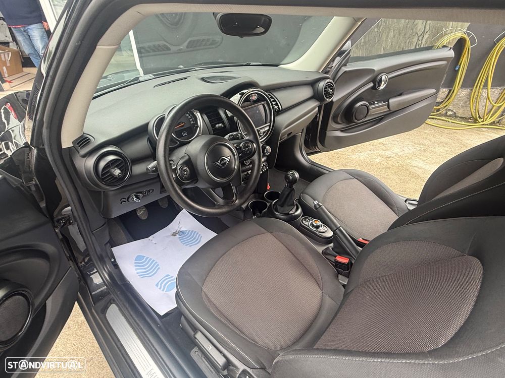 MINI 3 Portas Cooper D - 24