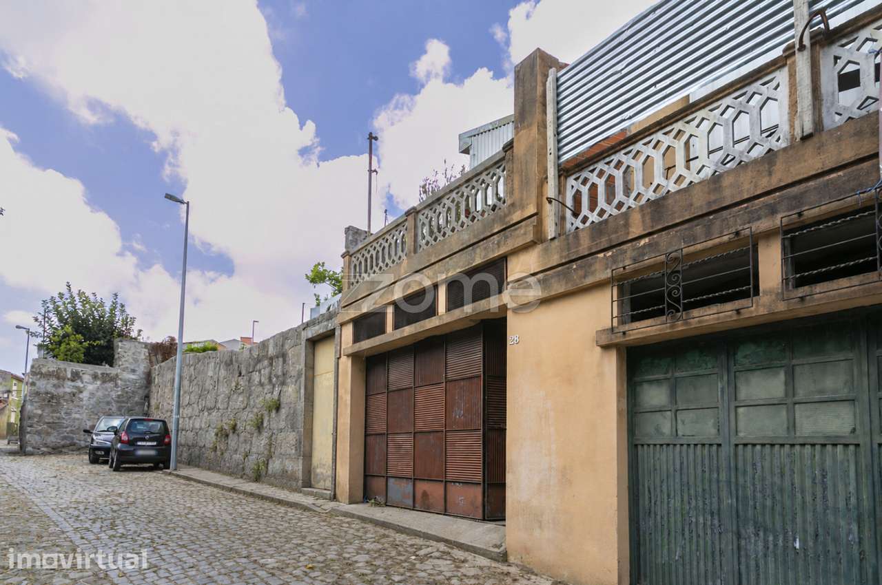 Moradia para reabilitar em Cedofeita |Garagem, terraço e PIP favorá... - Grande imagem: 3/33