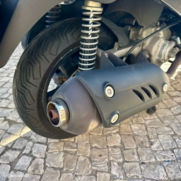 Piaggio XEvo X7 - 16