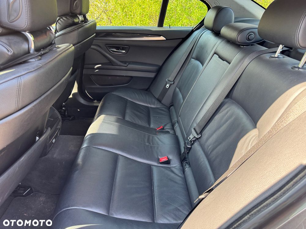 BMW Seria 5 520d Sport-Aut - 11