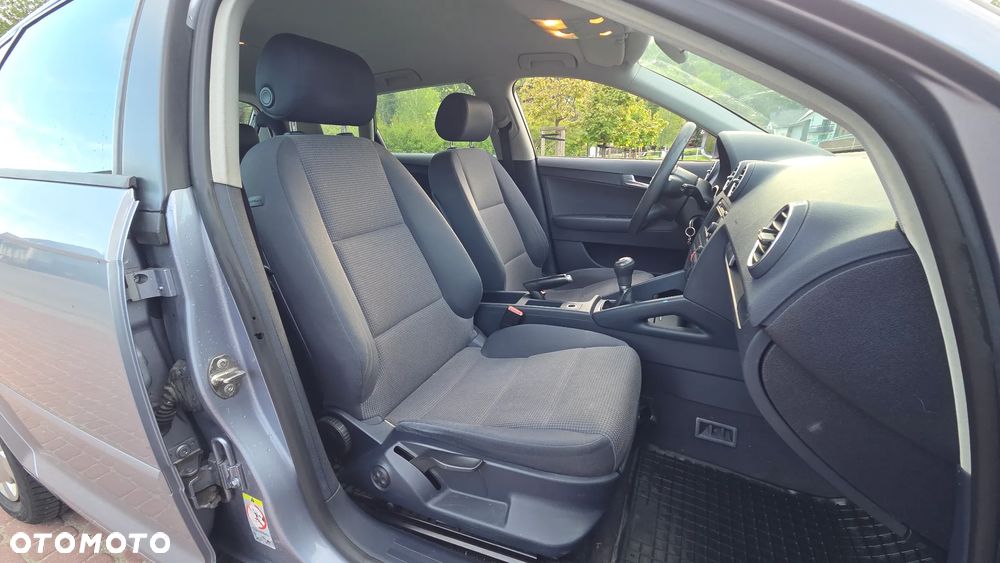 Audi A3 Sportback 1.9 TDIe DPF - 8