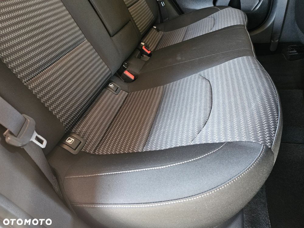 Kia Ceed - 25