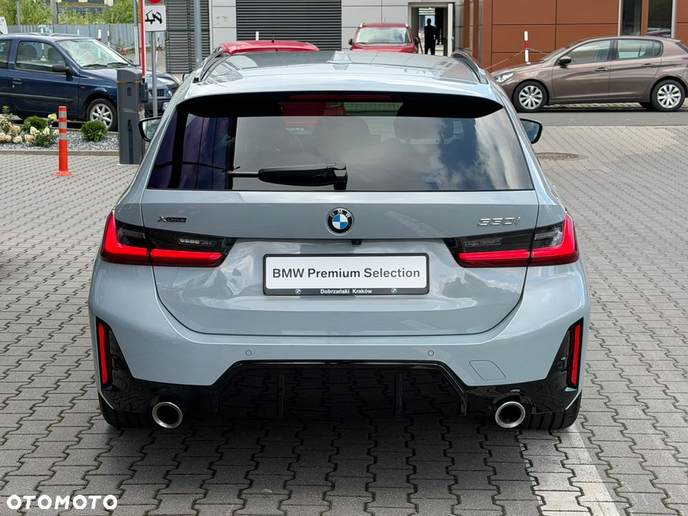 BMW Seria 3 330i xDrive M Sport sport - 31