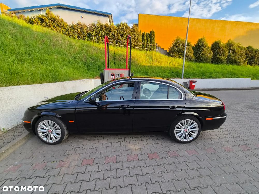 Jaguar S-Type - 26