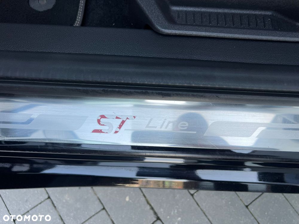 Ford Kuga 2.0 TDCi 4x4 ST-Line - 27