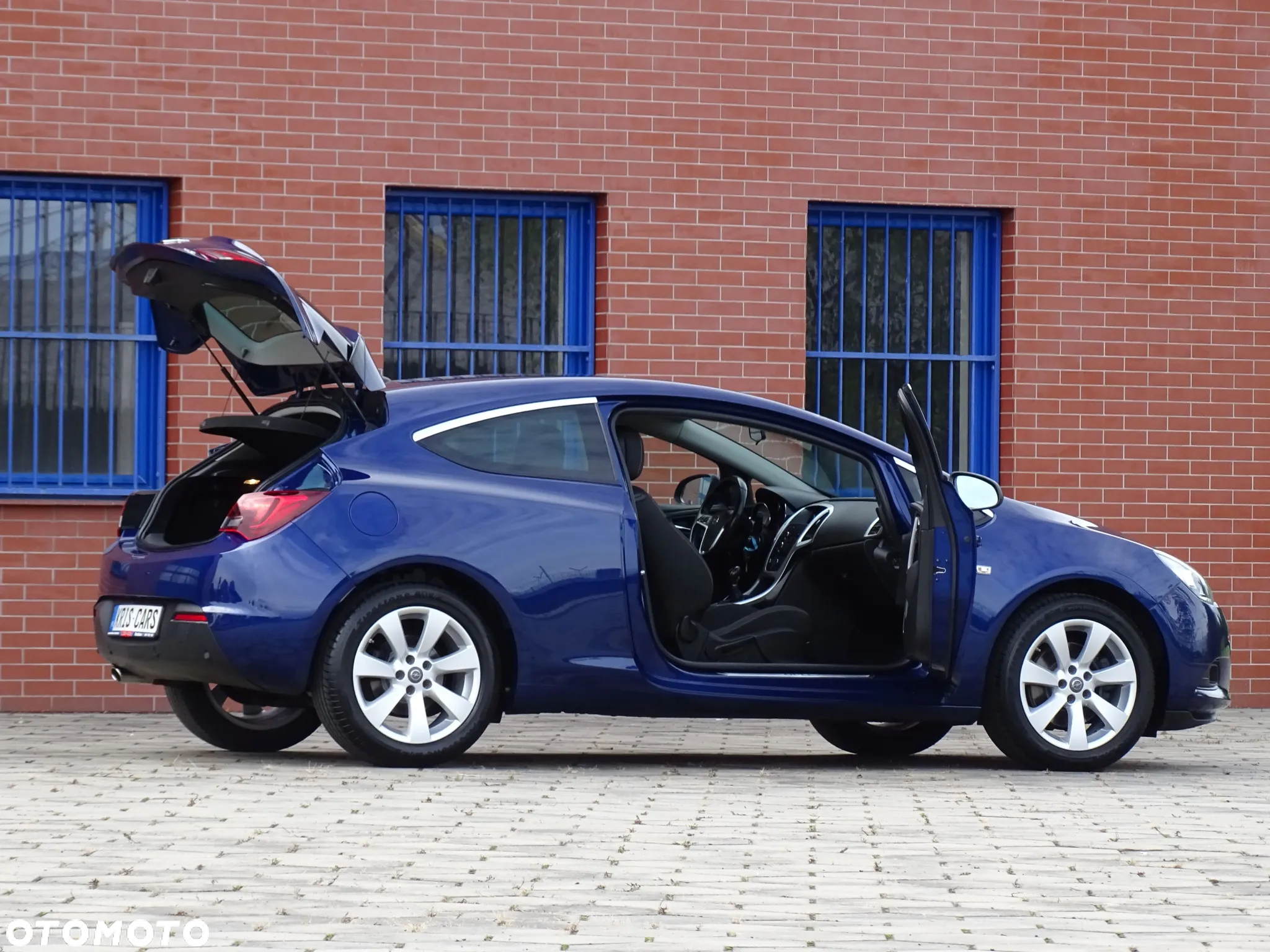 Opel Astra IV GTC 1.4 T Sport - 16