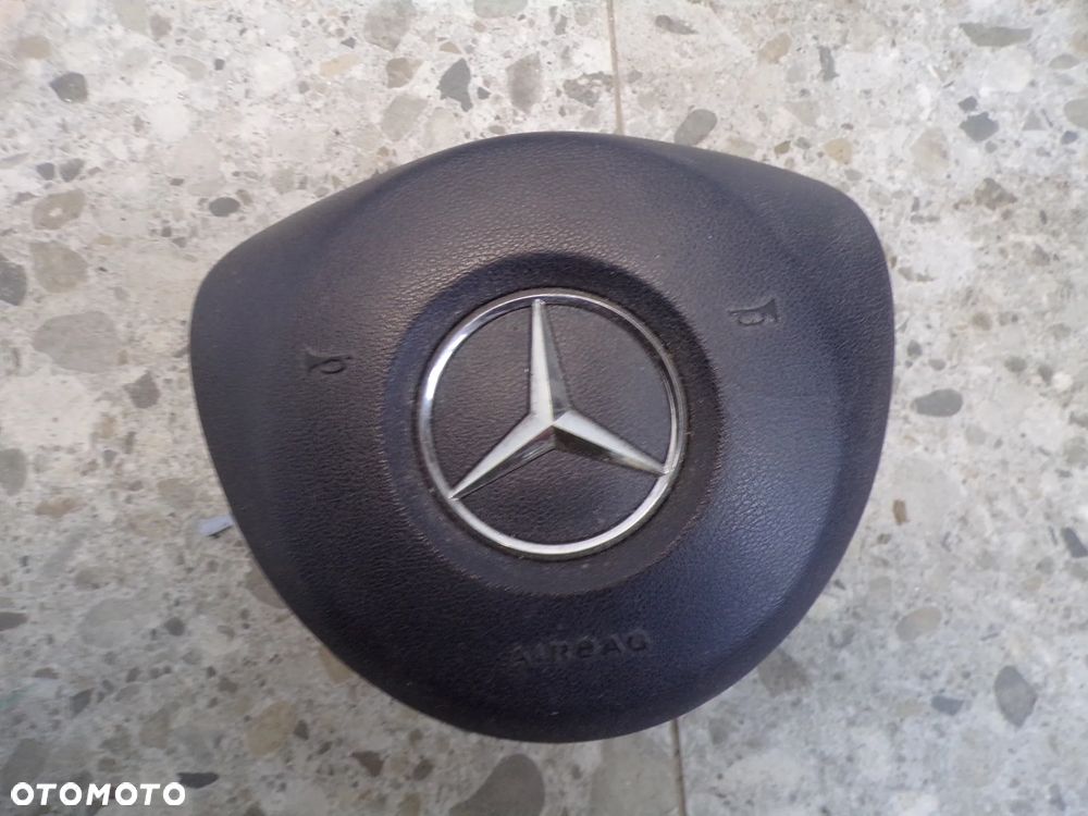 PODUSZKA KIEROWCY W KIEROWNICĘ MERCEDES W213 - 1