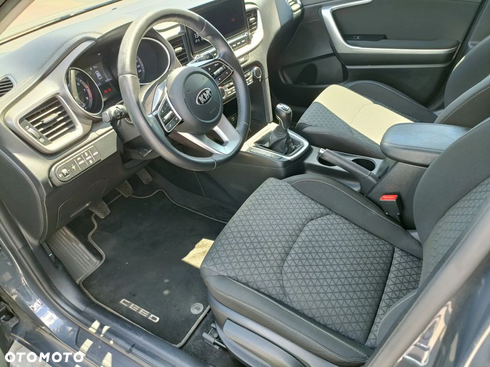 Kia Ceed 1.4 M - 8