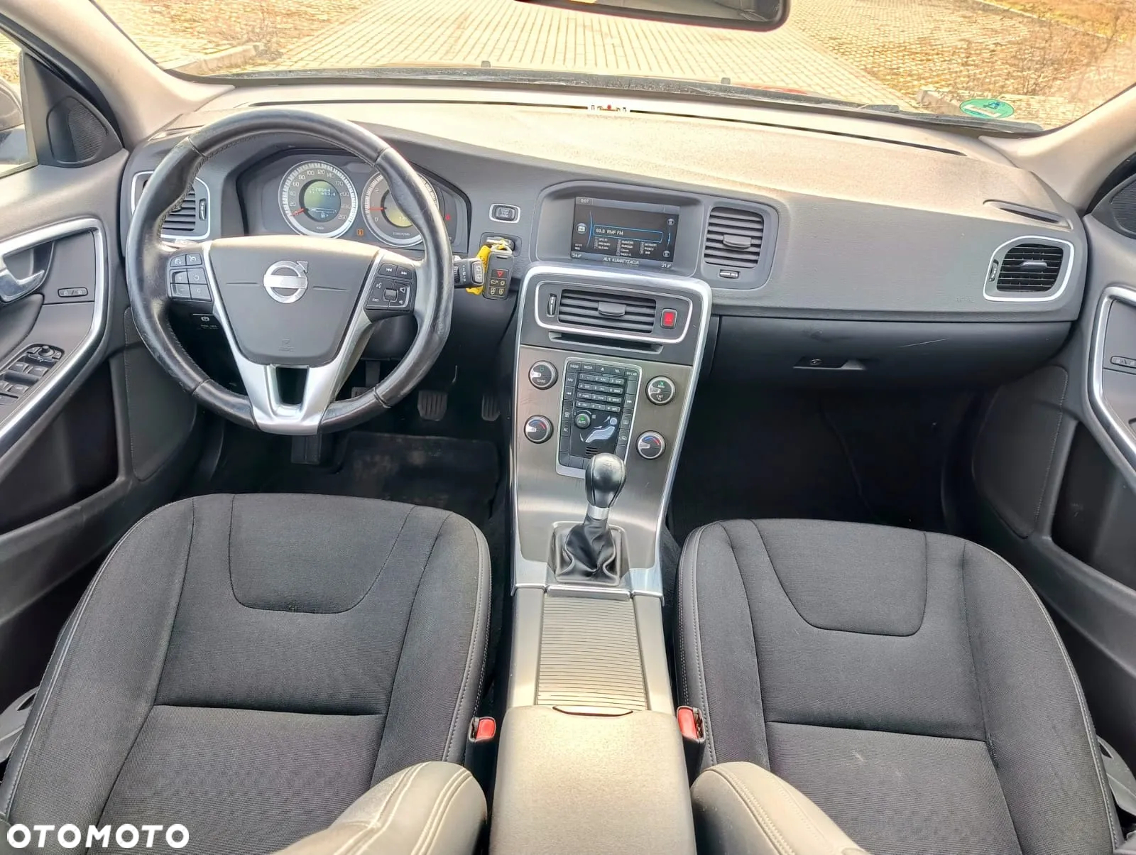 Volvo V60 T3 Momentum - 9