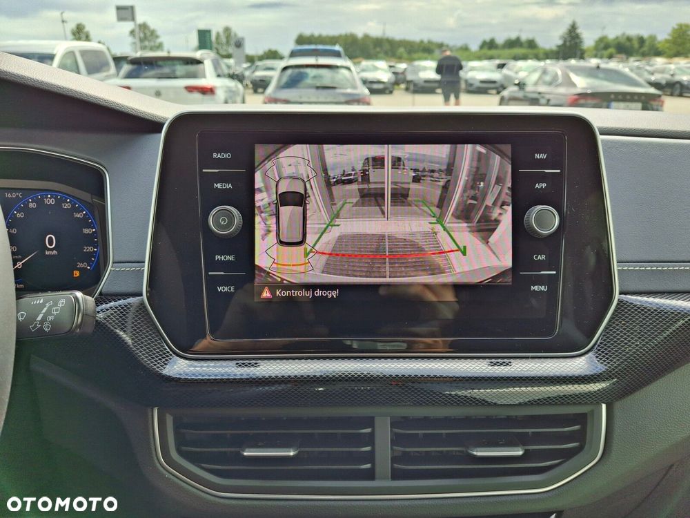 Volkswagen T-Cross - 12