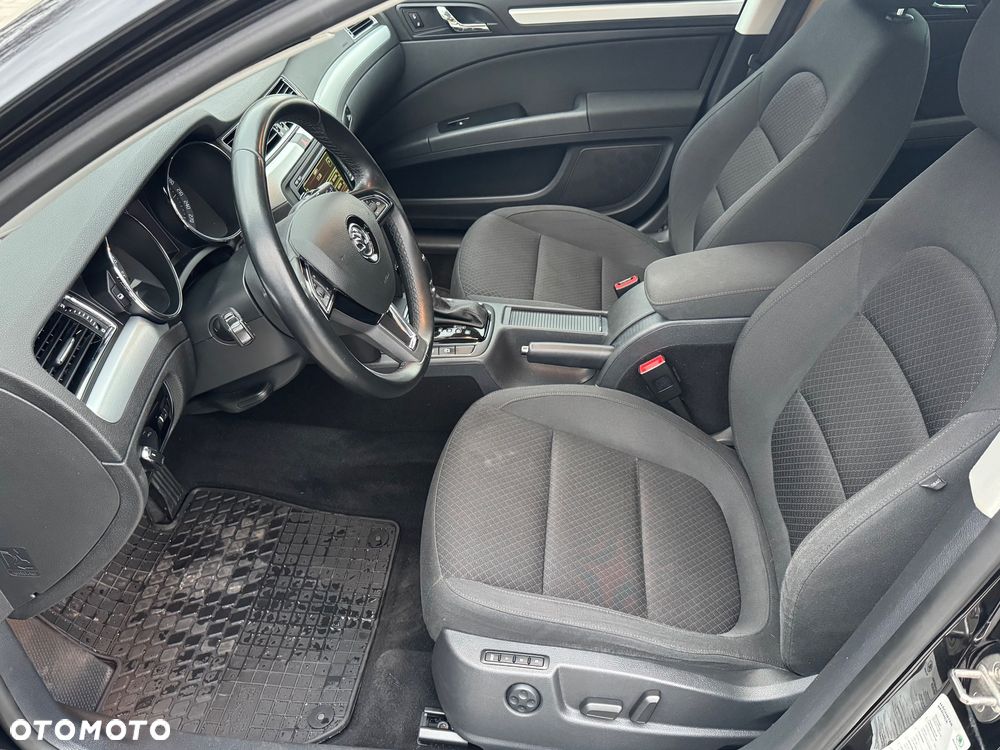 Skoda Superb 2.0 TDI Green tec 4x4 DSG Exclusive - 11