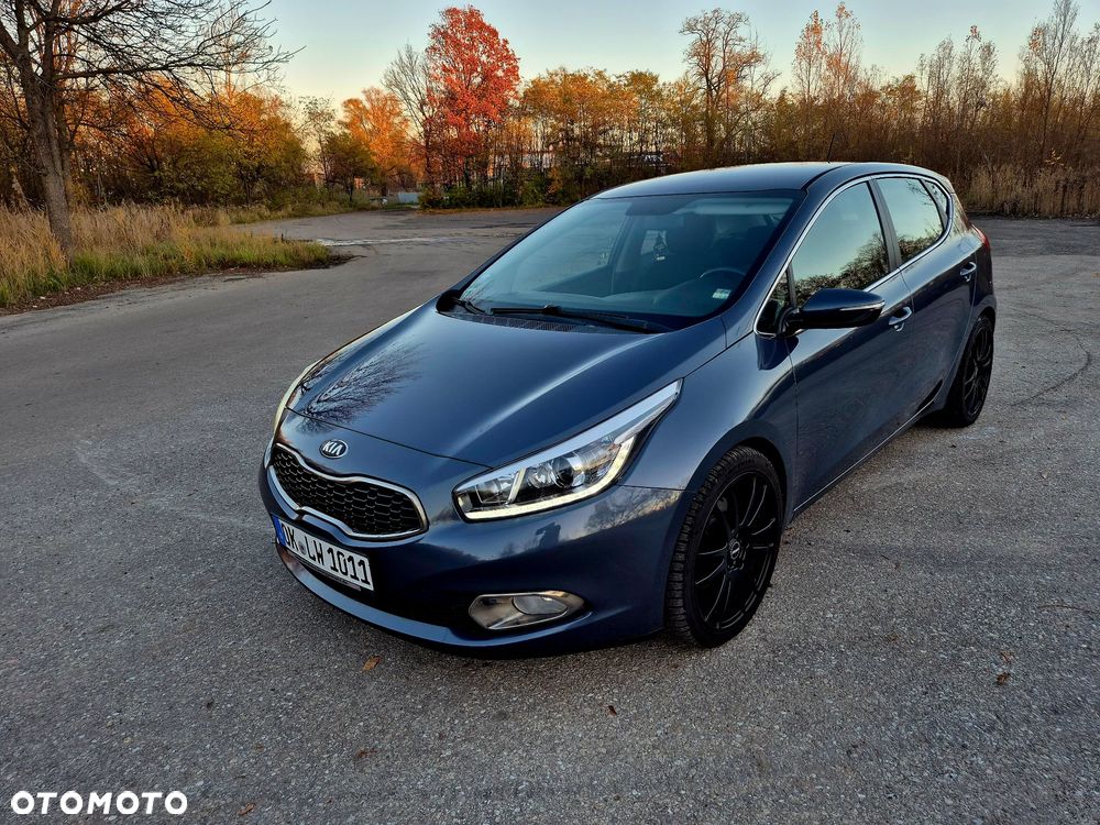 Kia Ceed 1.6 CRDi 128 Dream-Team Edition - 2