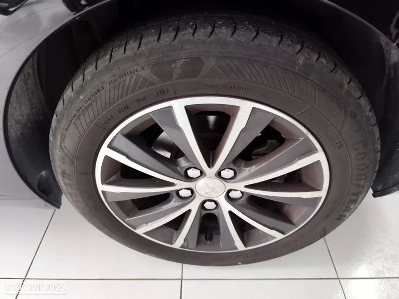 Peugeot 308 130 e-THP Stop & Start Allure - 22