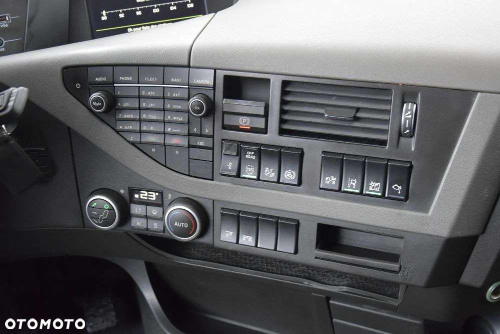 Volvo FH500 / NISKA KABINA / HYDRAULIKA / EURO 6 / ACC / LEDY / ALUFELGI / SERWISOWANY / SPROWADZONY - 30