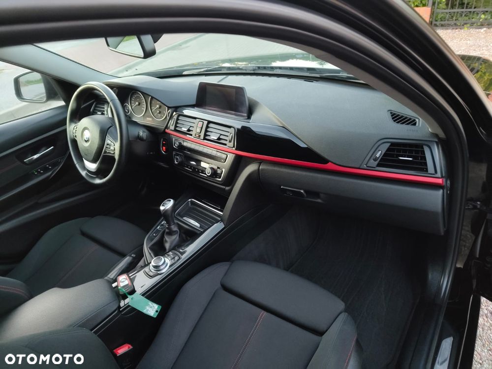 BMW Seria 3 320d Sport Line - 6