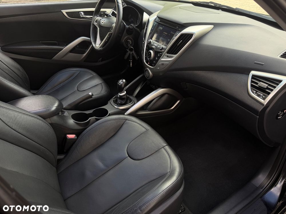 Hyundai Veloster 1.6 Premium - 19
