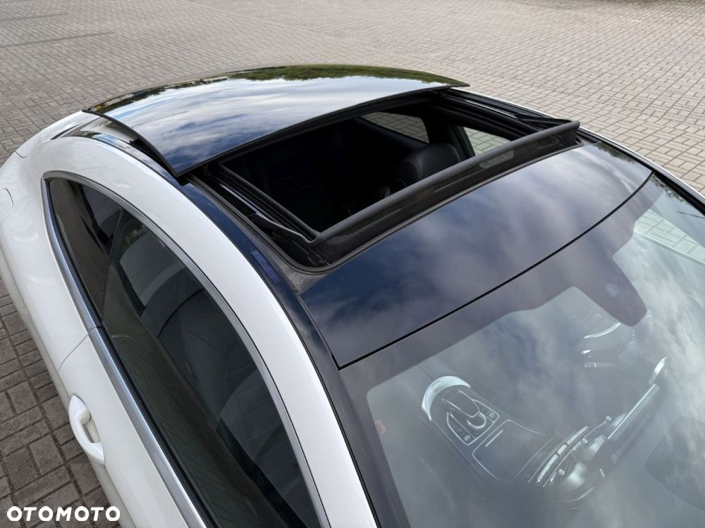 Mercedes-Benz Klasa C 300 7G-TRONIC - 31
