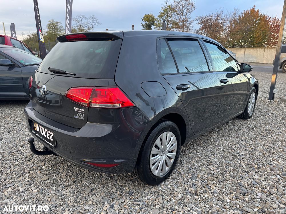 Volkswagen Golf - 6