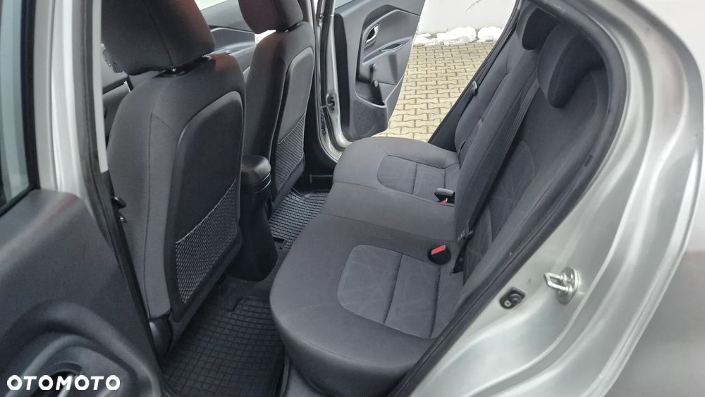 Kia Rio 1.2 Attract - 12