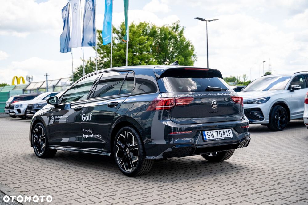 Volkswagen Golf - 6