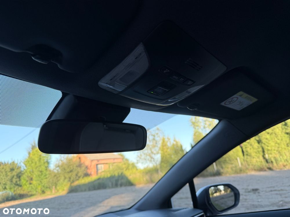 Toyota Corolla 1.8 Hybrid Comfort - 27