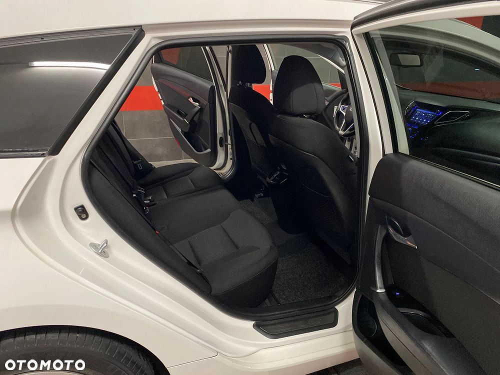 Hyundai i40 2.0 Premium - 19
