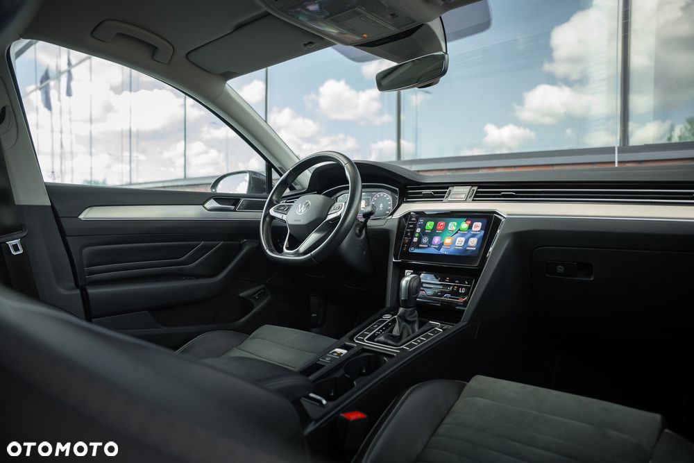 Volkswagen Passat 2.0 TDI SCR Highline DSG - 29