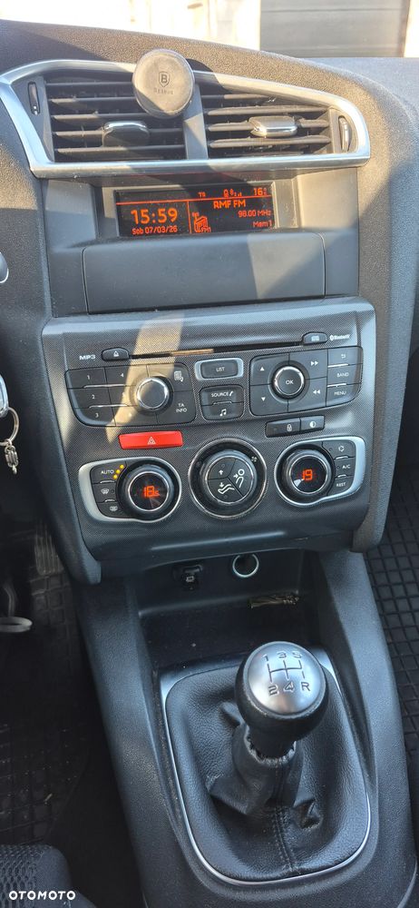Citroën C4 VTi 120 Attraction - 17