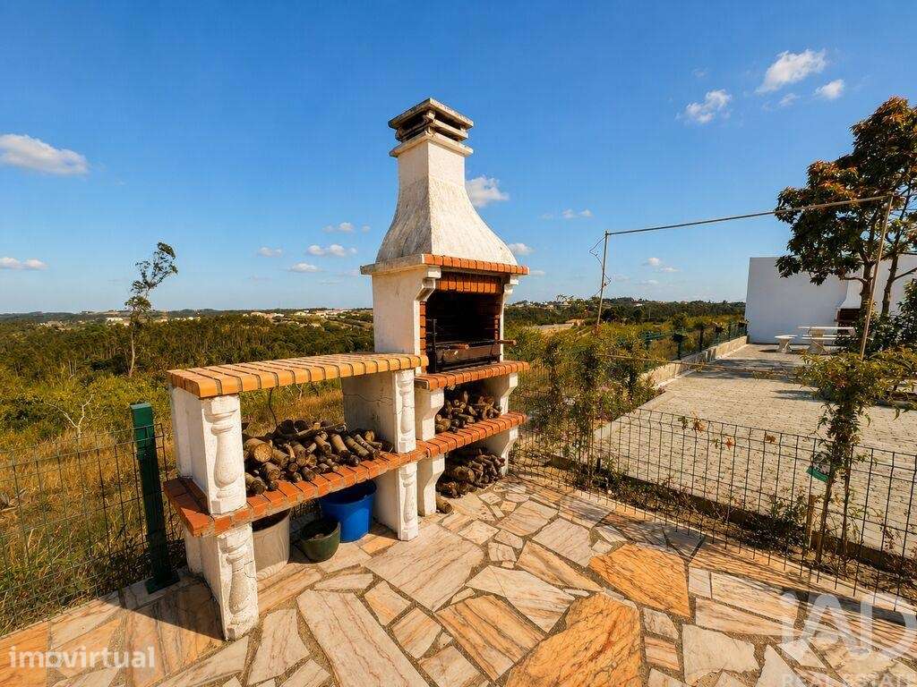 Moradia isolada T5 em Usseira de 295,9 m2 - Grande imagem: 4/40