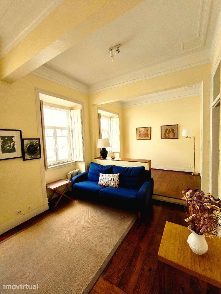 Apartamento totalmente mobilado, com traça antiga, no Bairro da Ajuda - Grande imagem: 2/13