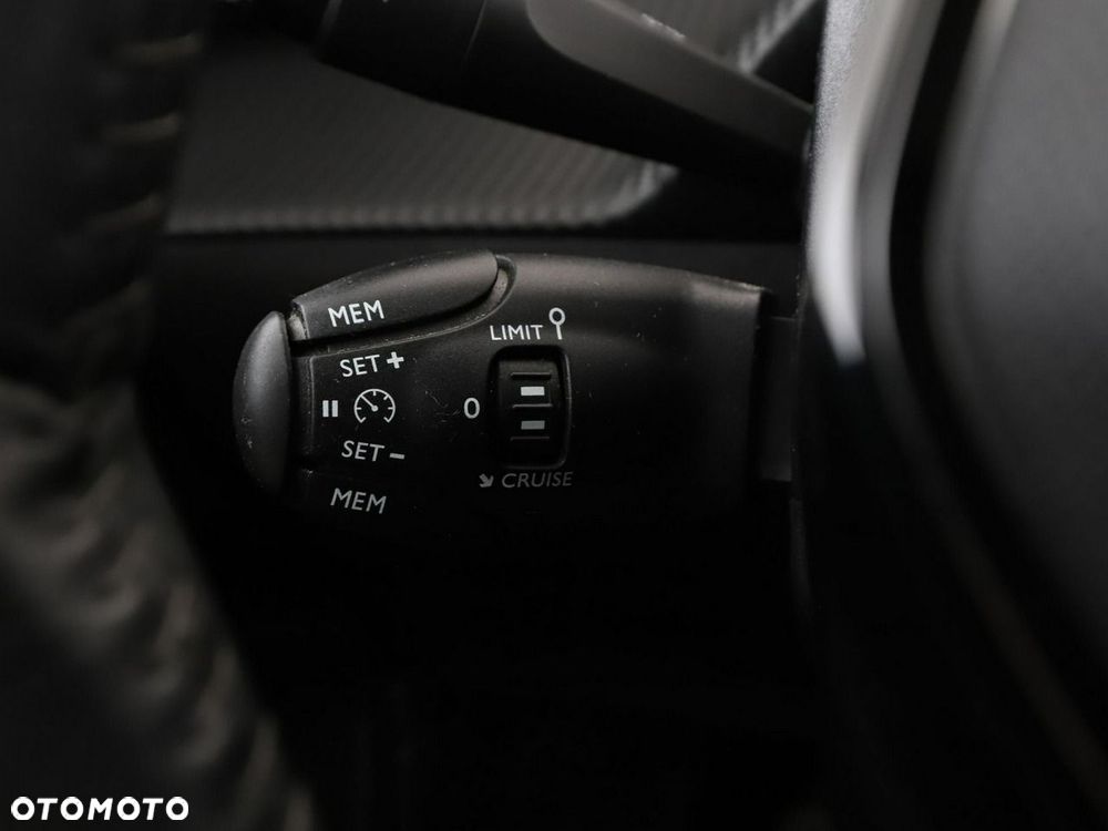Peugeot 2008 PureTech 100 Business - 33