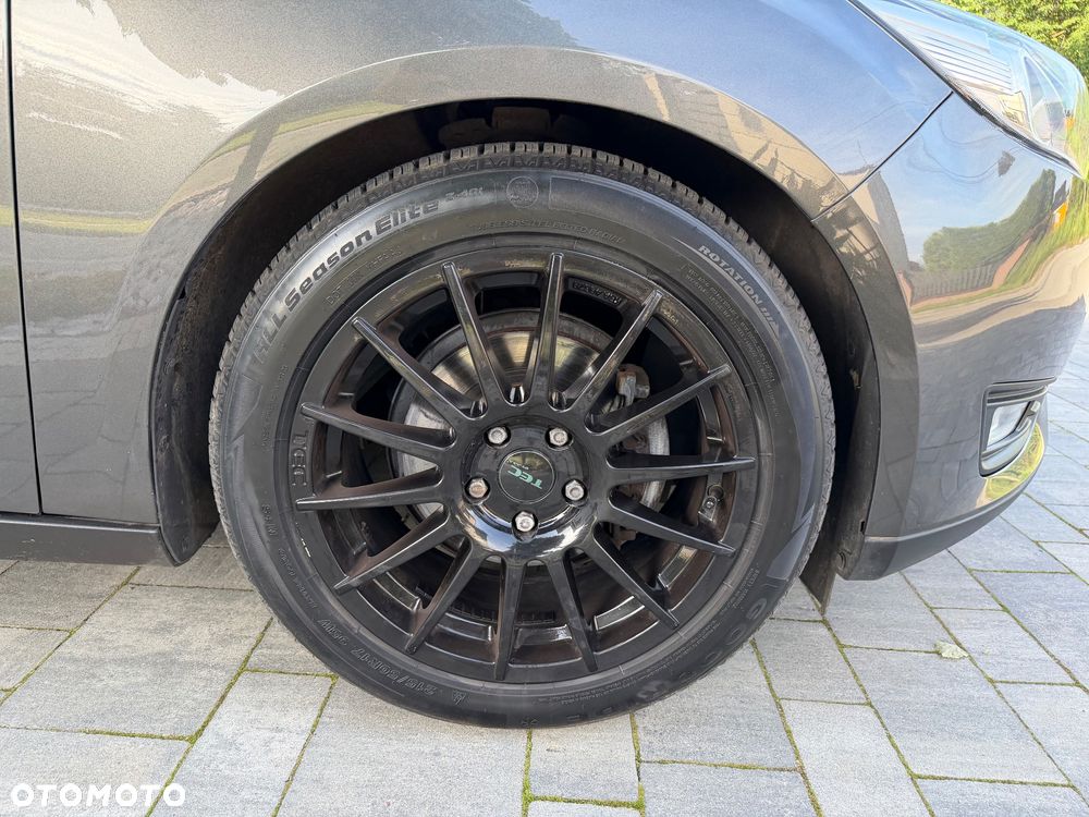 Ford Focus - 19
