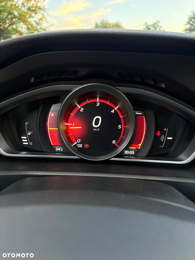 Volvo V40 Cross Country D2 Momentum - 23