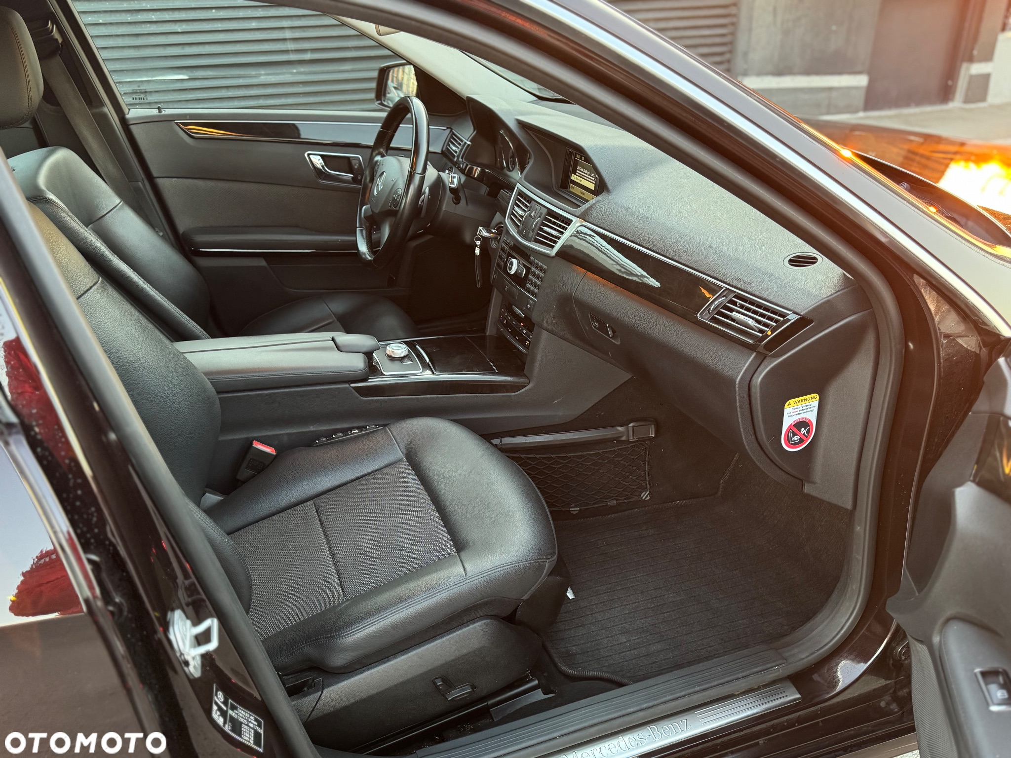 Mercedes-Benz Klasa E 350 CDI BlueEff Avantgarde - 12