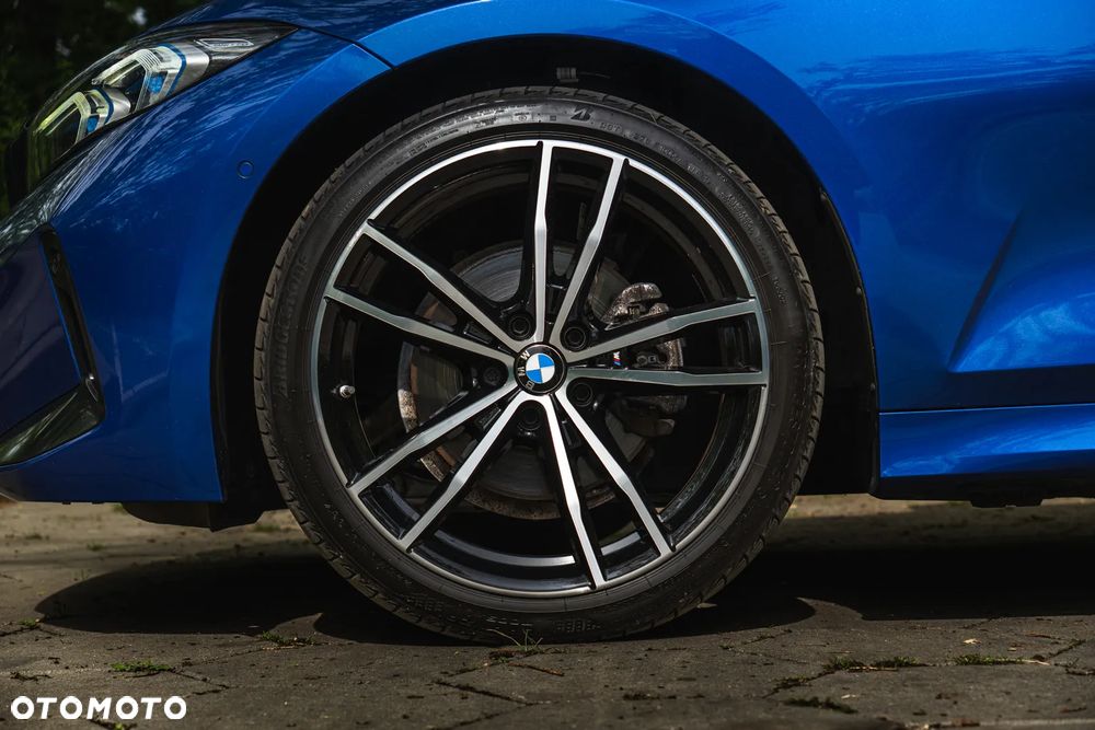 BMW Seria 3 320d xDrive M Sport sport - 23