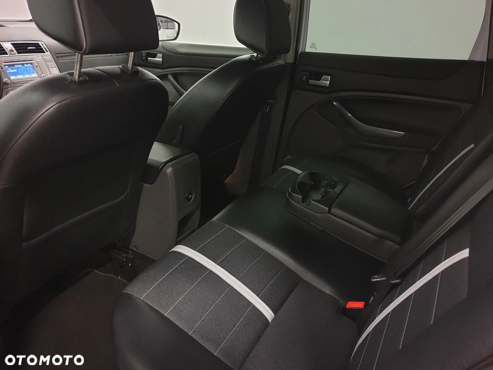 Ford Kuga 2.0 TDCi 4x4 Individual - 22