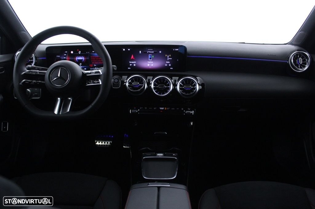 Mercedes-Benz A 250 e AMG Line - 17