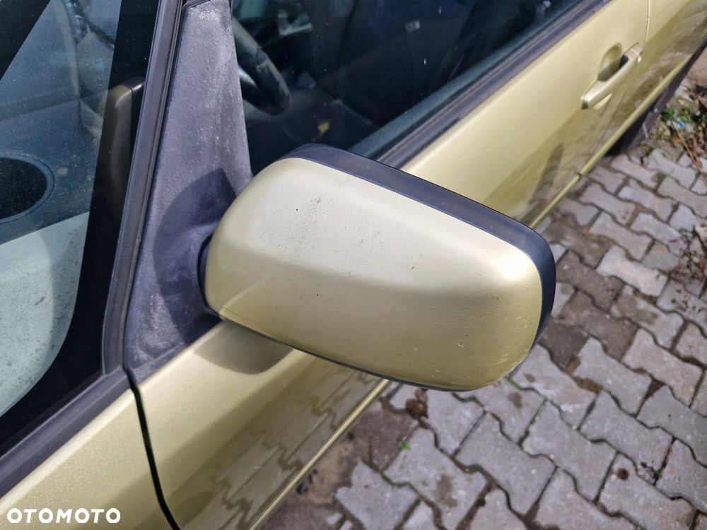 Lusterko prawe lewe COROLLA VERSO 2002 rok