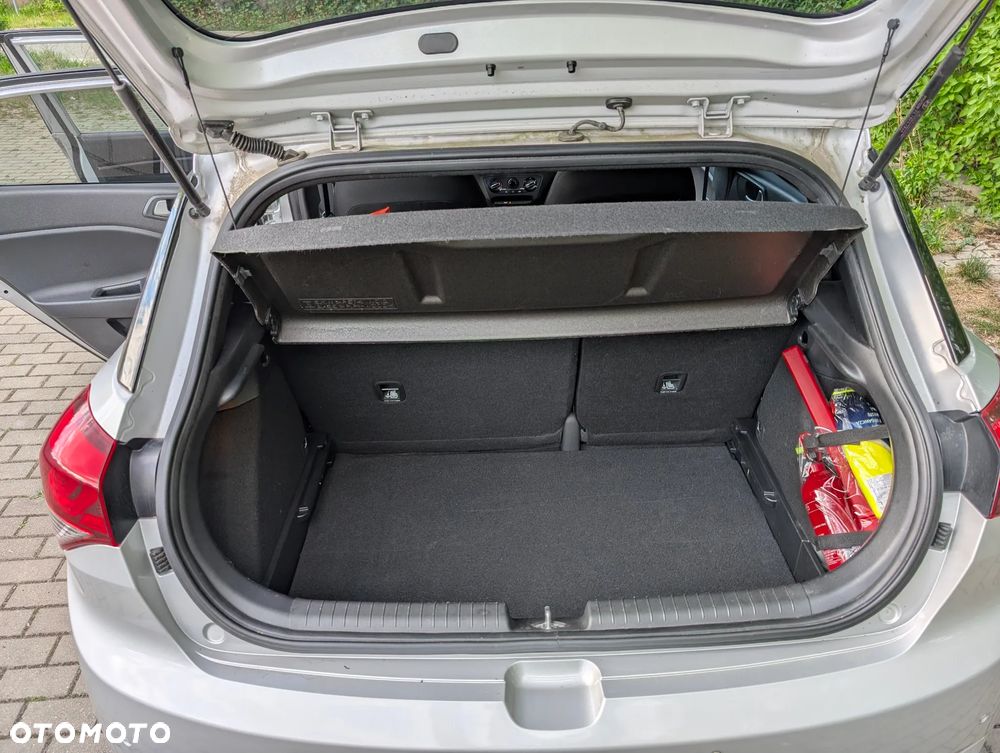 Hyundai i20 - 13