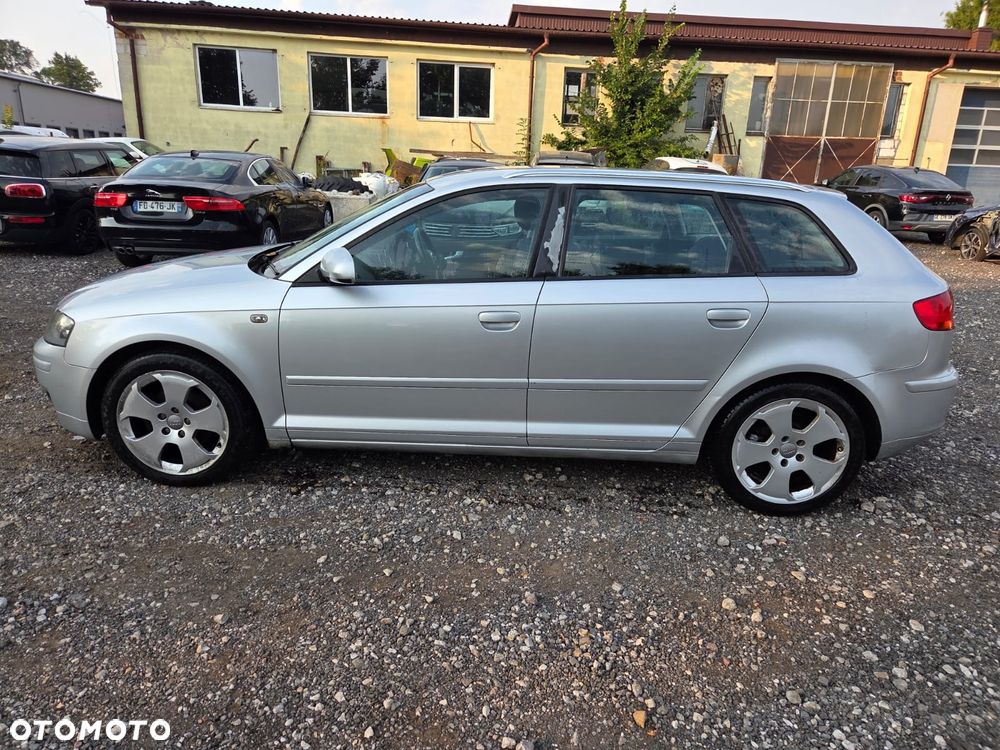 Audi A3 Sportback - 1