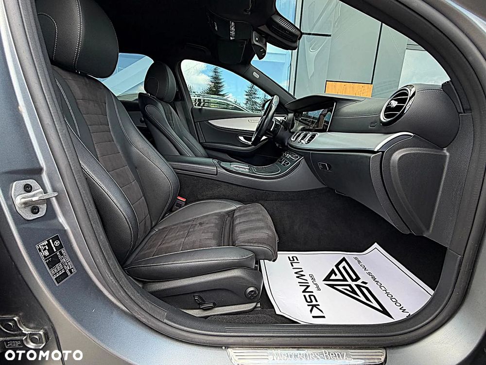 Mercedes-Benz Klasa E 300 de 4-Matic AMG - 17
