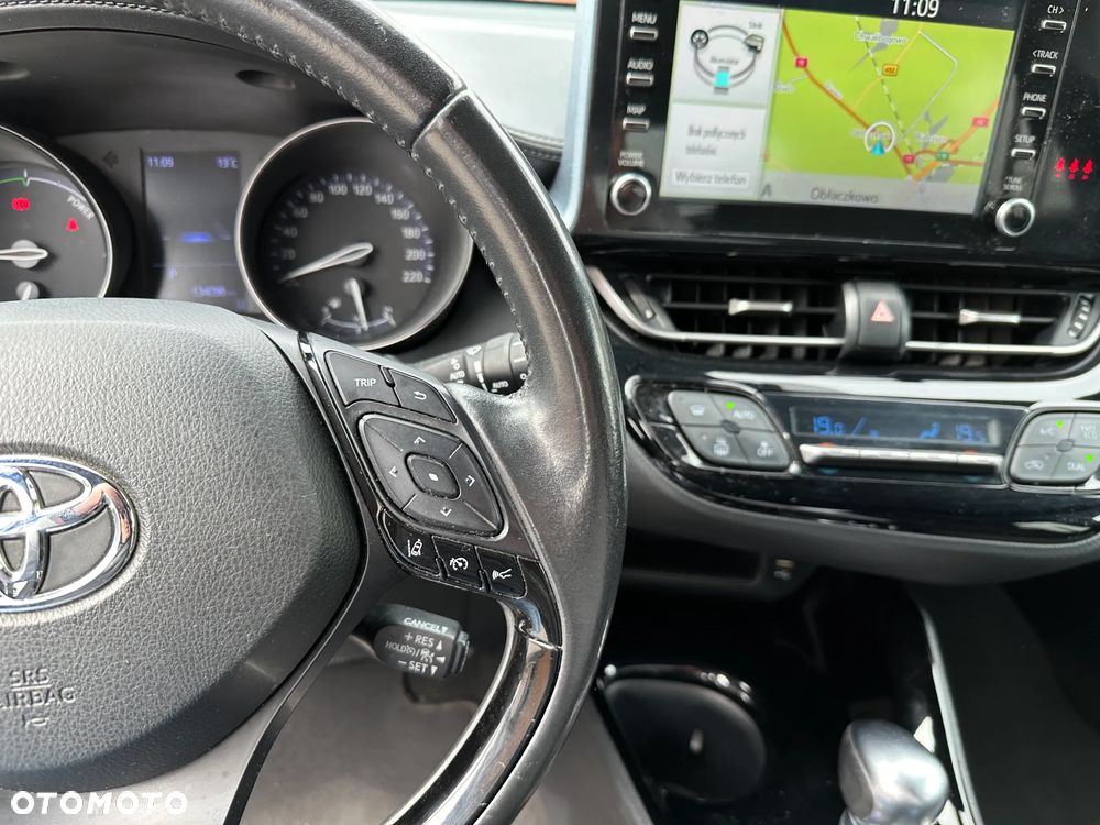Toyota C-HR - 11